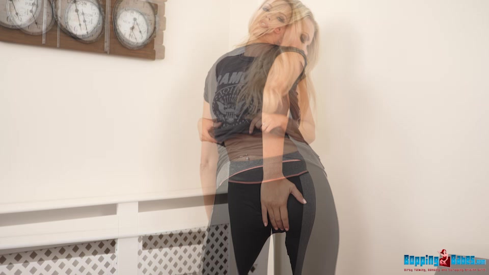 Ashley Jayne - Fit Honey - BoppingBabes
