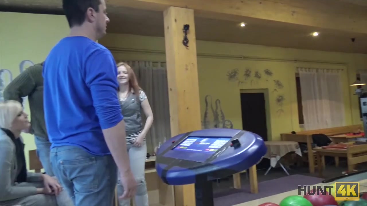 HUNT4K. Money helped hunter score successful strike in bowling bar