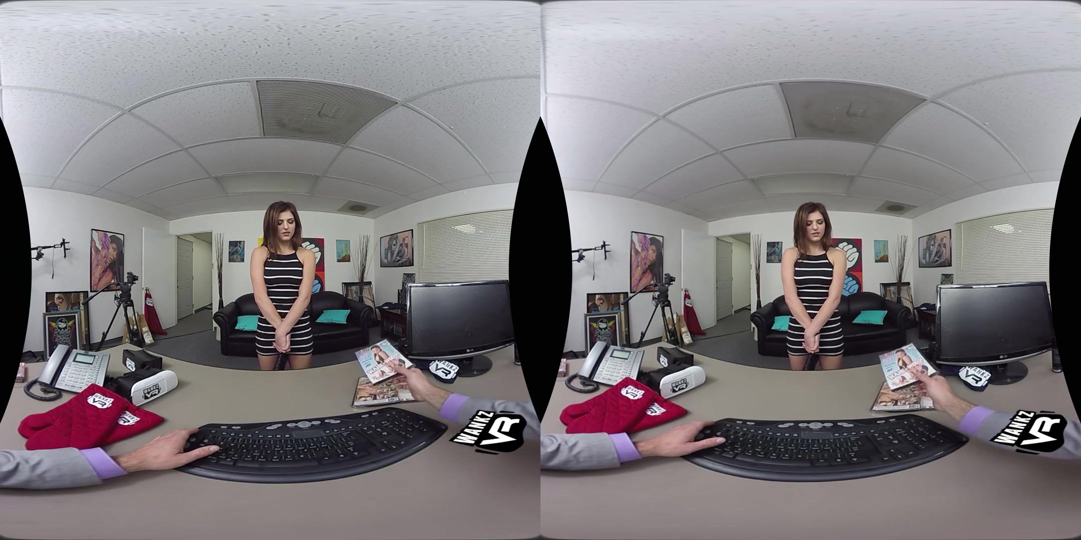Casting Couch VR - Busty Pornstar Leah Gotti VR Porn
