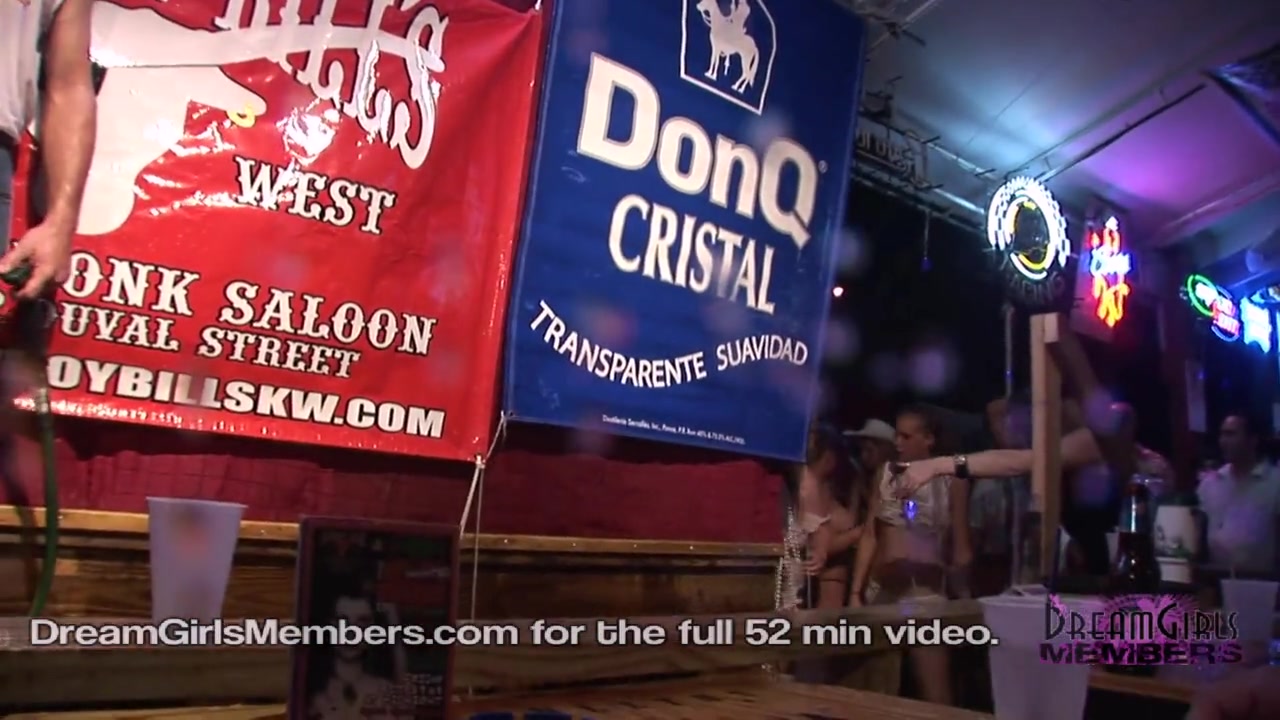 Wild Swinger Party Wet T-Shirt Contest With Hot Cougars - DreamGirlsMembers