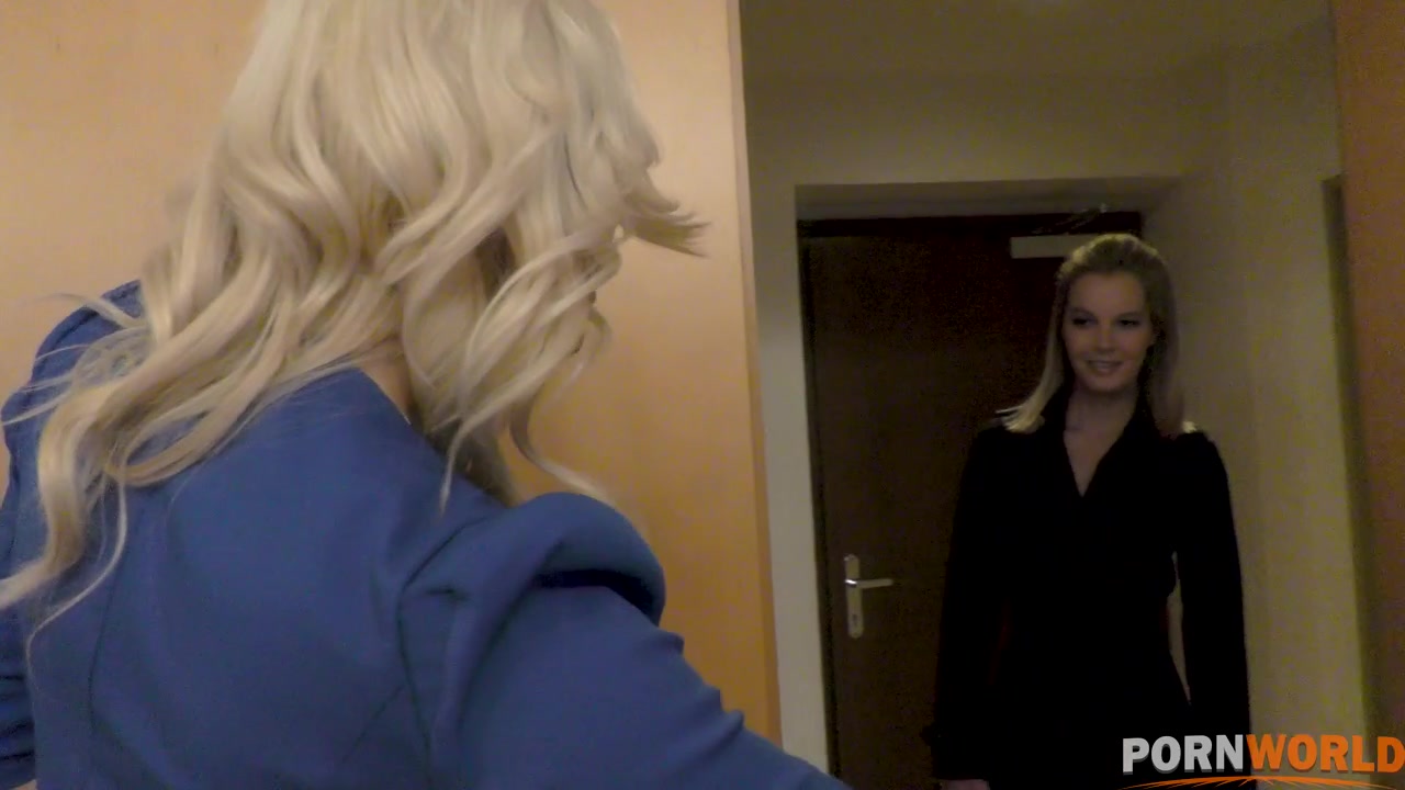 Lesbians With Anal Fixations - PornWorld