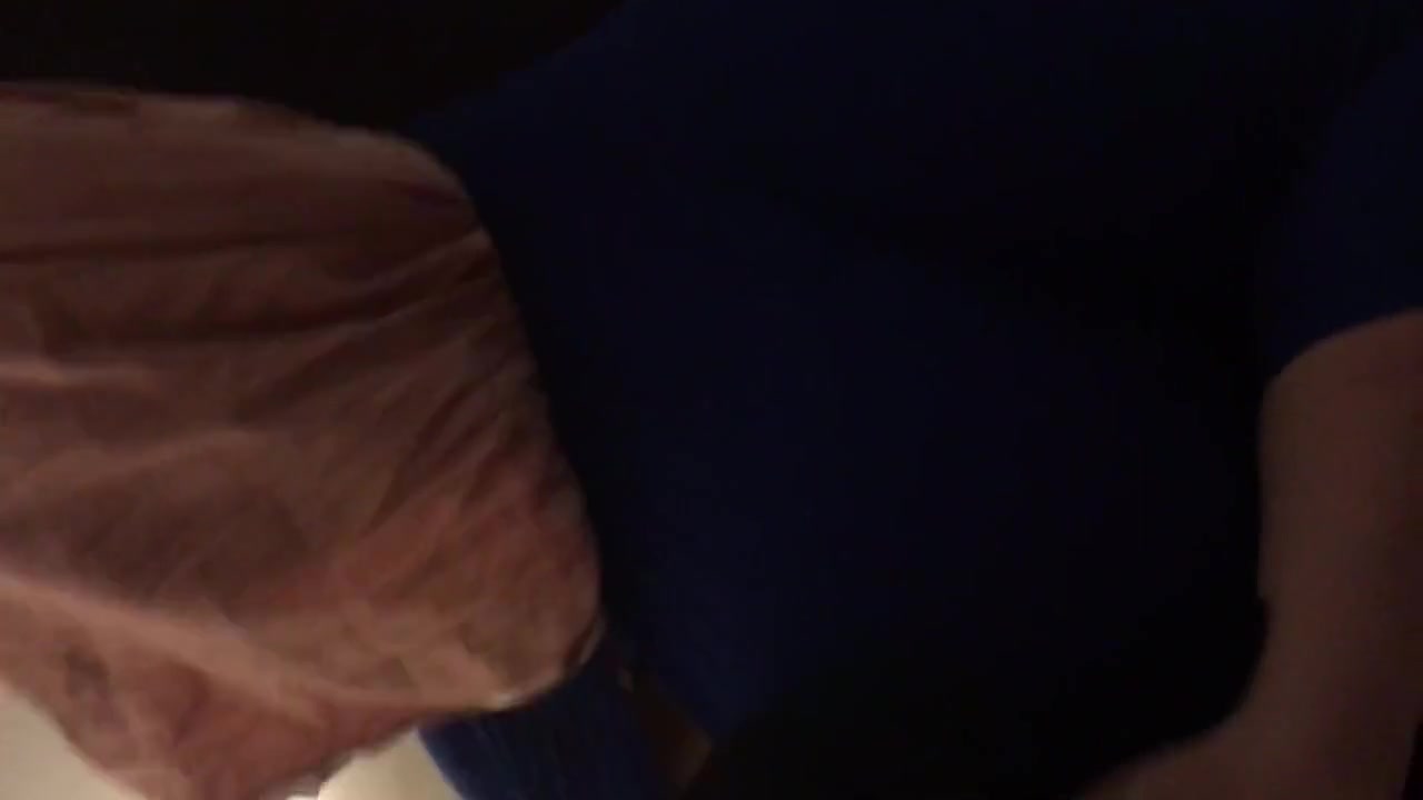 Mallu aunty huge boobs pressed