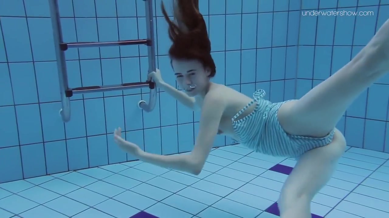 Hairy Pussy Swimming Naked With Anna Netrebko