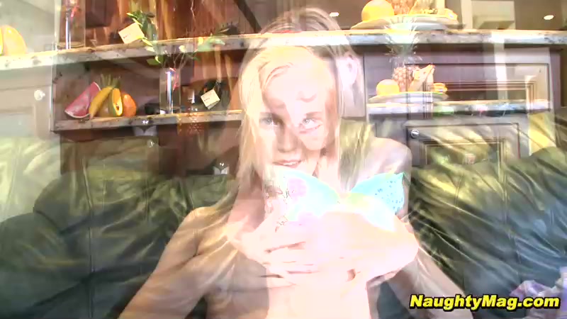 Amanda Is Shy? Bullshit! - Naughtymag