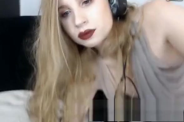 dirty blonde ladyboy Shows Her unfathomable hole