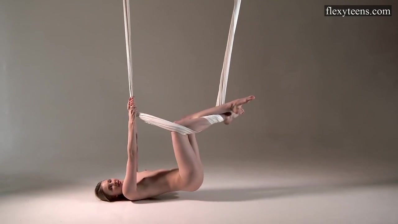 Super Flexible Young Babe - Sofia Zhiraf