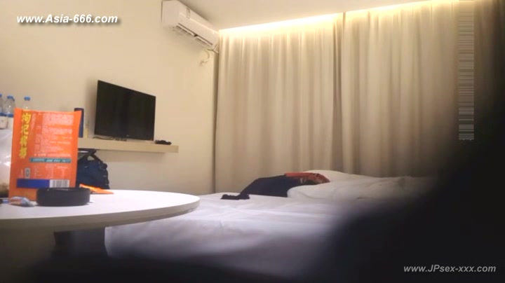 chinese man fucking callgirl in hotel.67