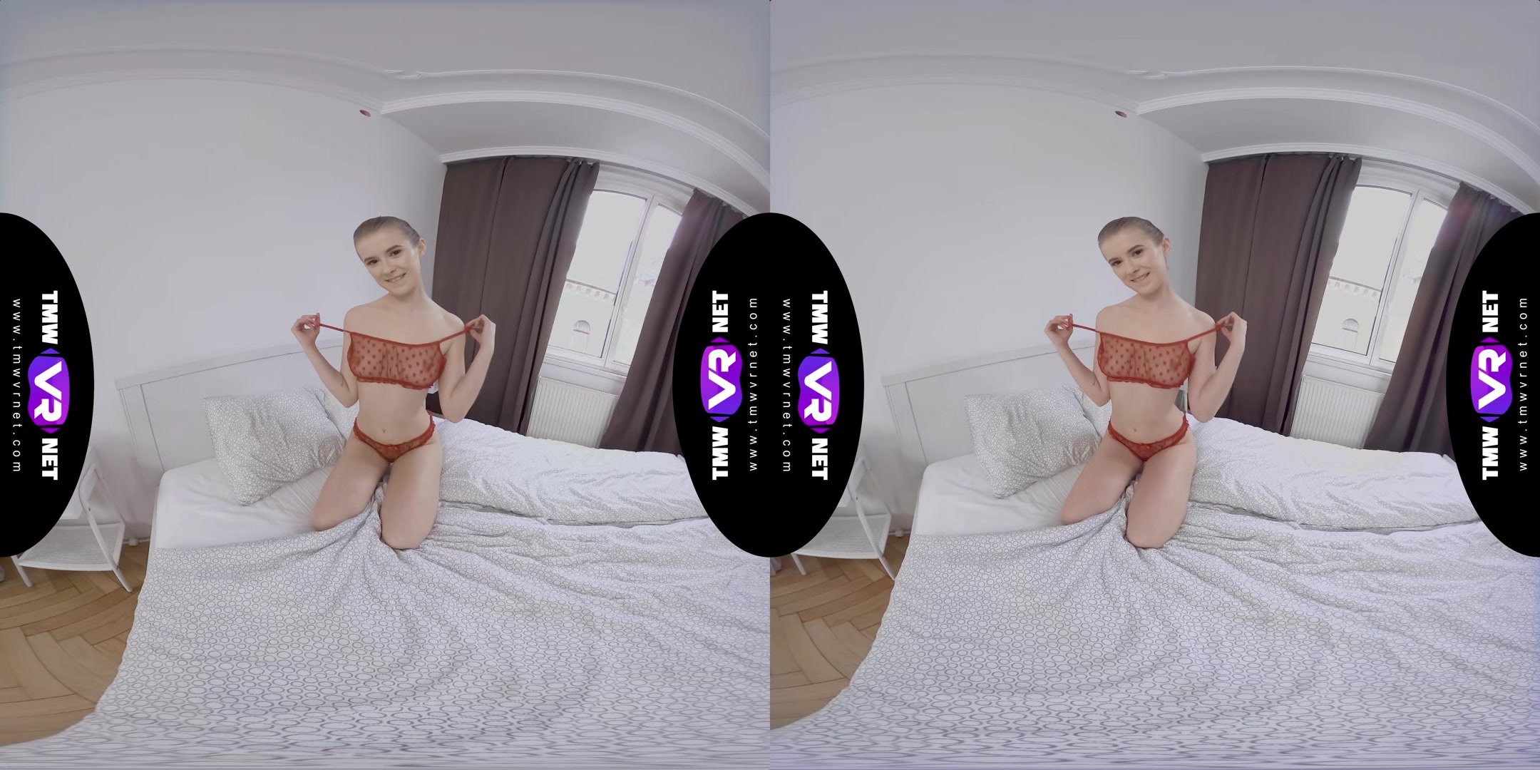 Hottie Masturbates In A New Outfit - TmwVRNet