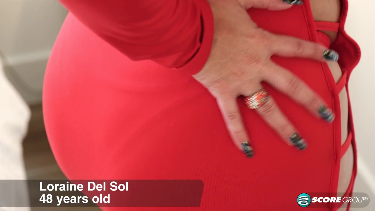 Loraine Del Sol is hot! - 40SomethingMag