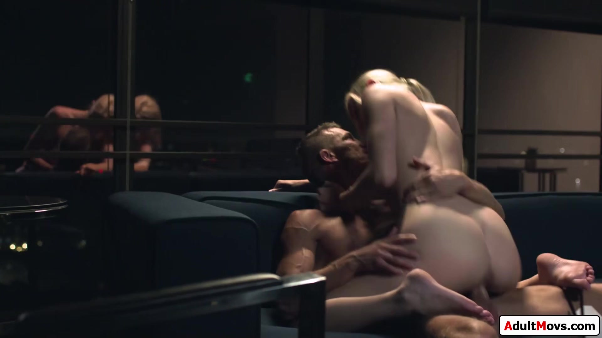 Boss cheats with younger blonde intern and licks her pussy