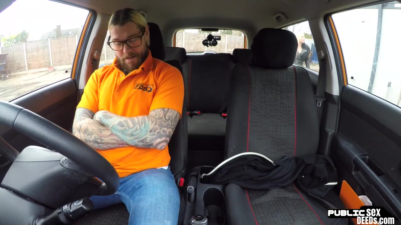 Bigboobs driving MILF fucked by tutor outdoor in the car