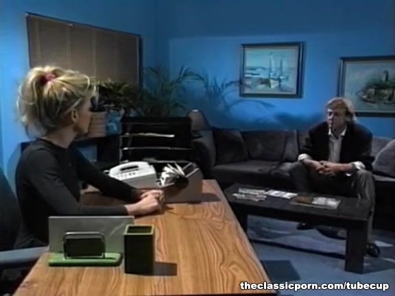 Retro lady missionary pose fuck