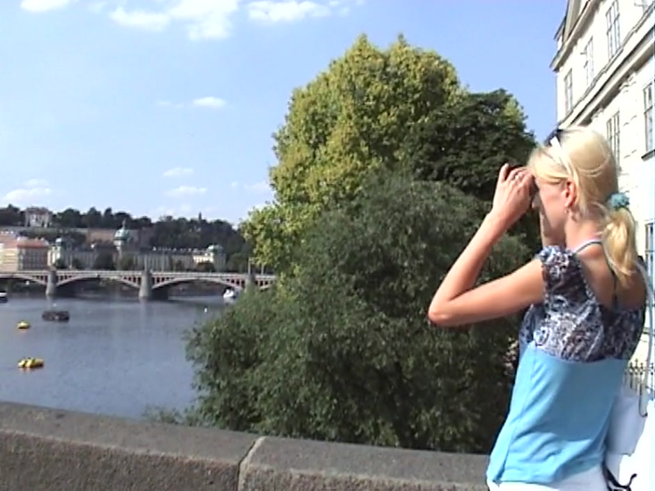 Katerina Sz. in amateur hot girl gives a handjob in nature