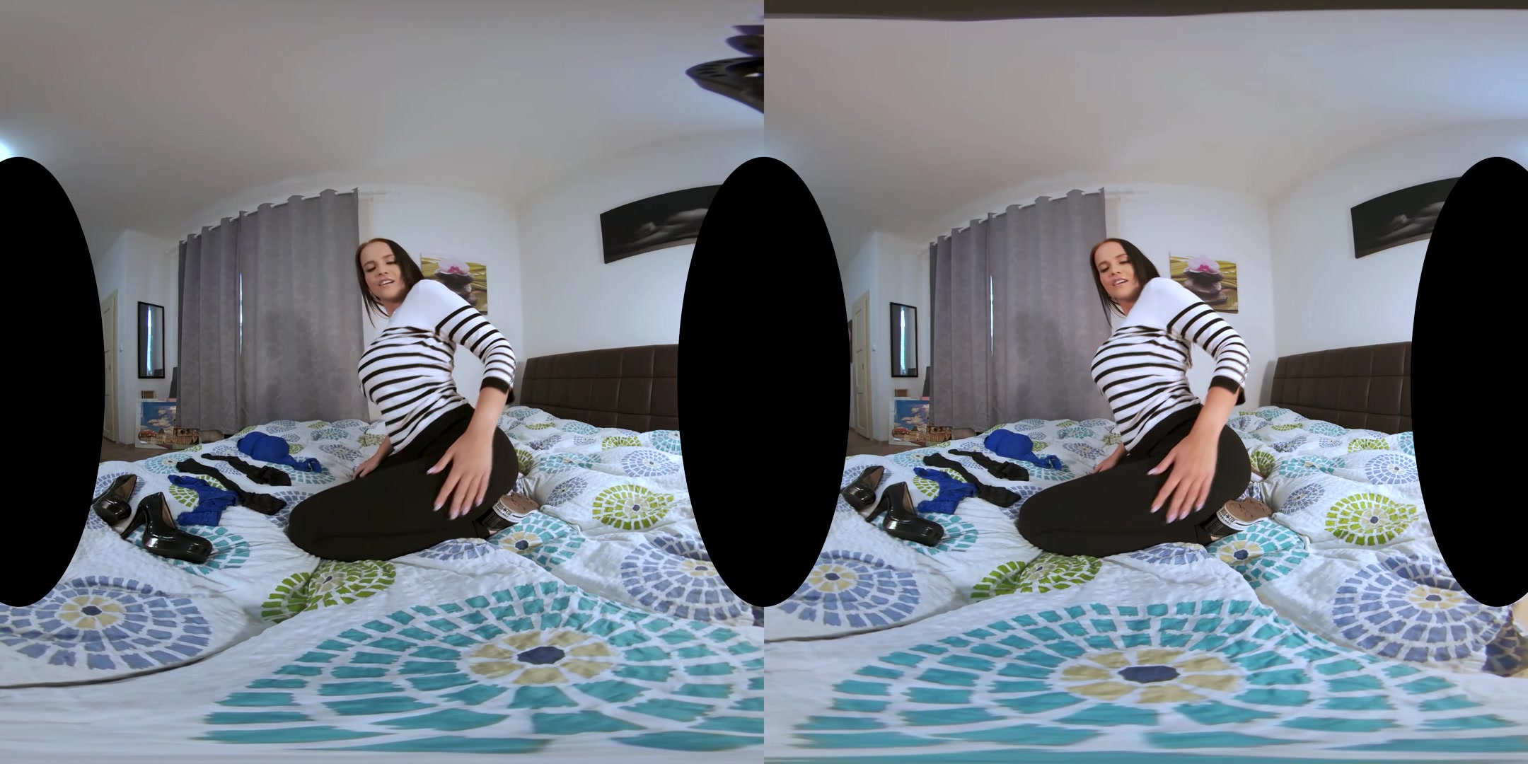 Jennifer Mendez: The Lingerie Model - POVcentralVR