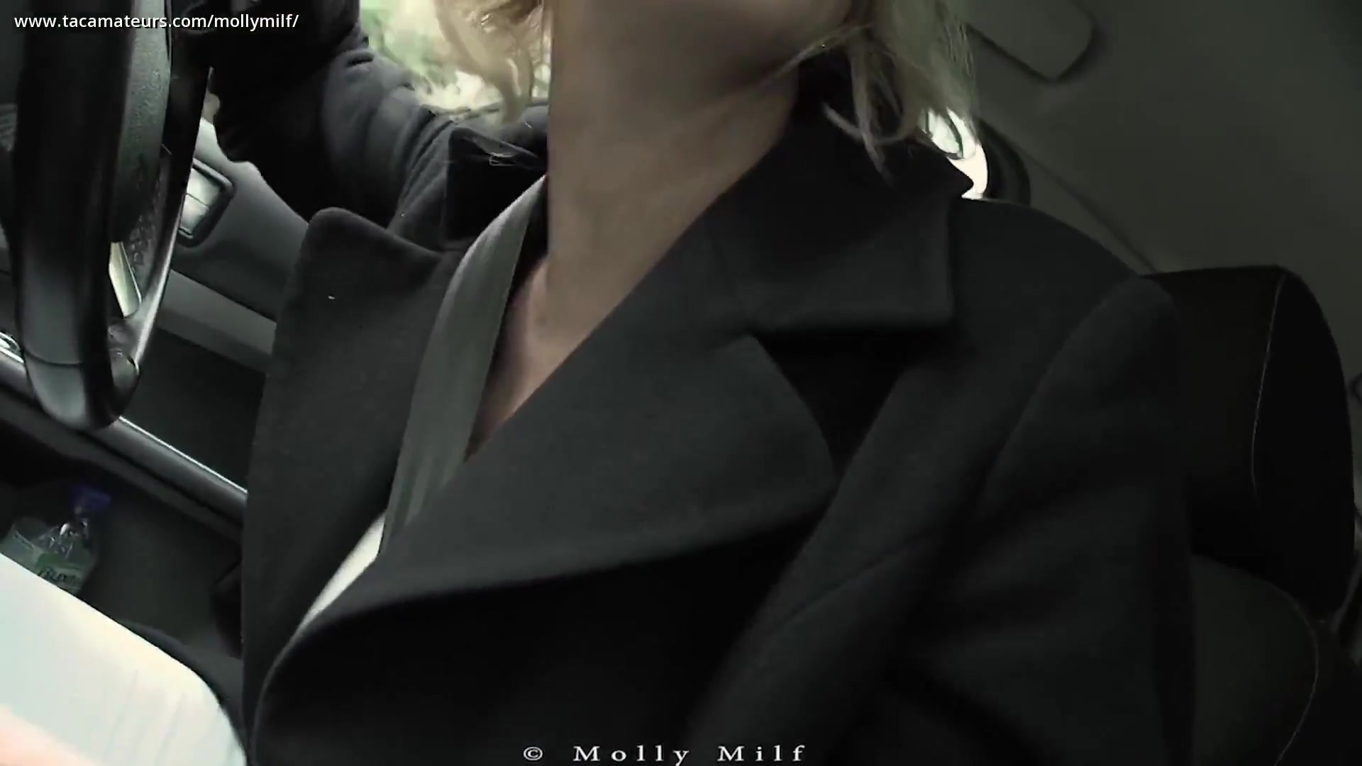 Peeing - A MollyMILF Special Pt1 - MollyMILF