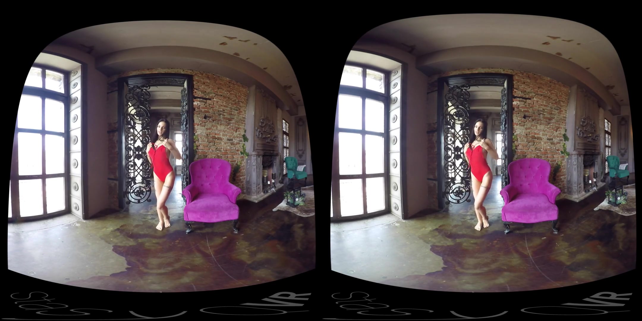 Fit, Hot Blonde Gets Naughty in Her New Loft - StasyQVR