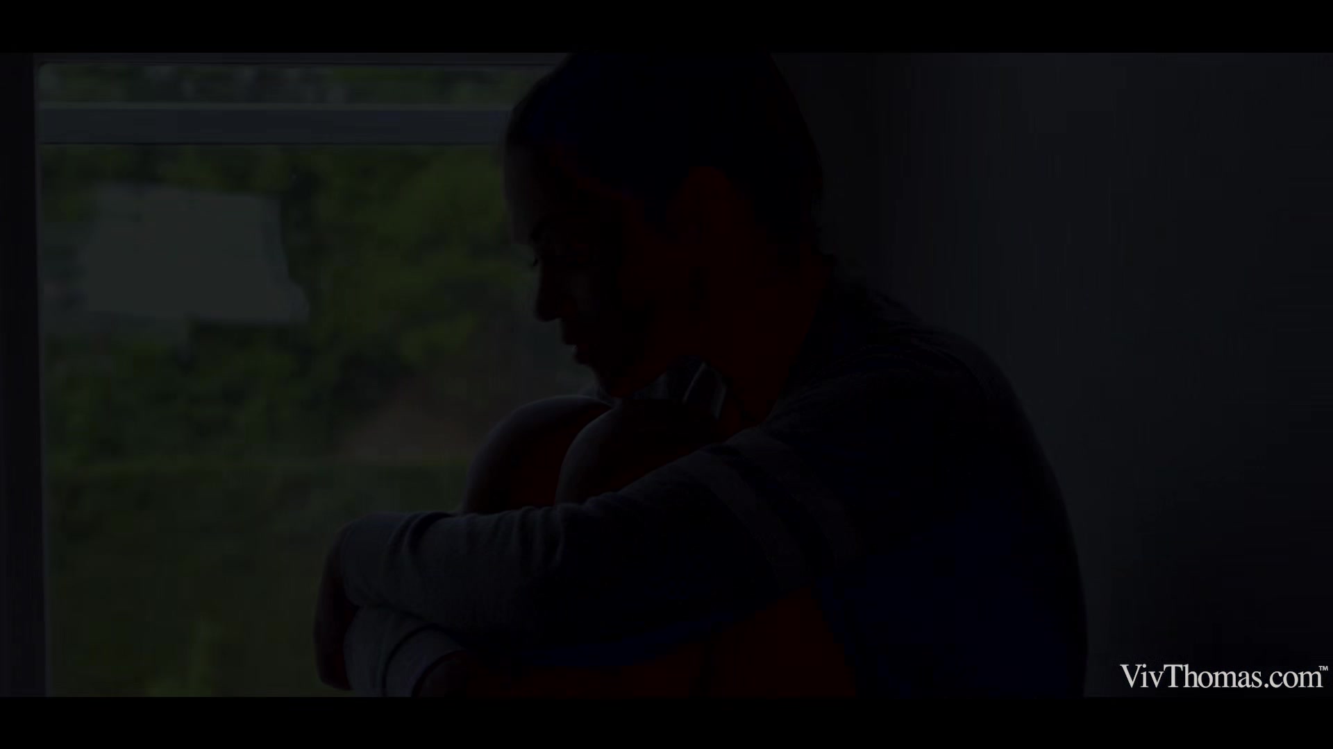 Comeback - Alyssa Reece & Cherry Kiss - VivThomas