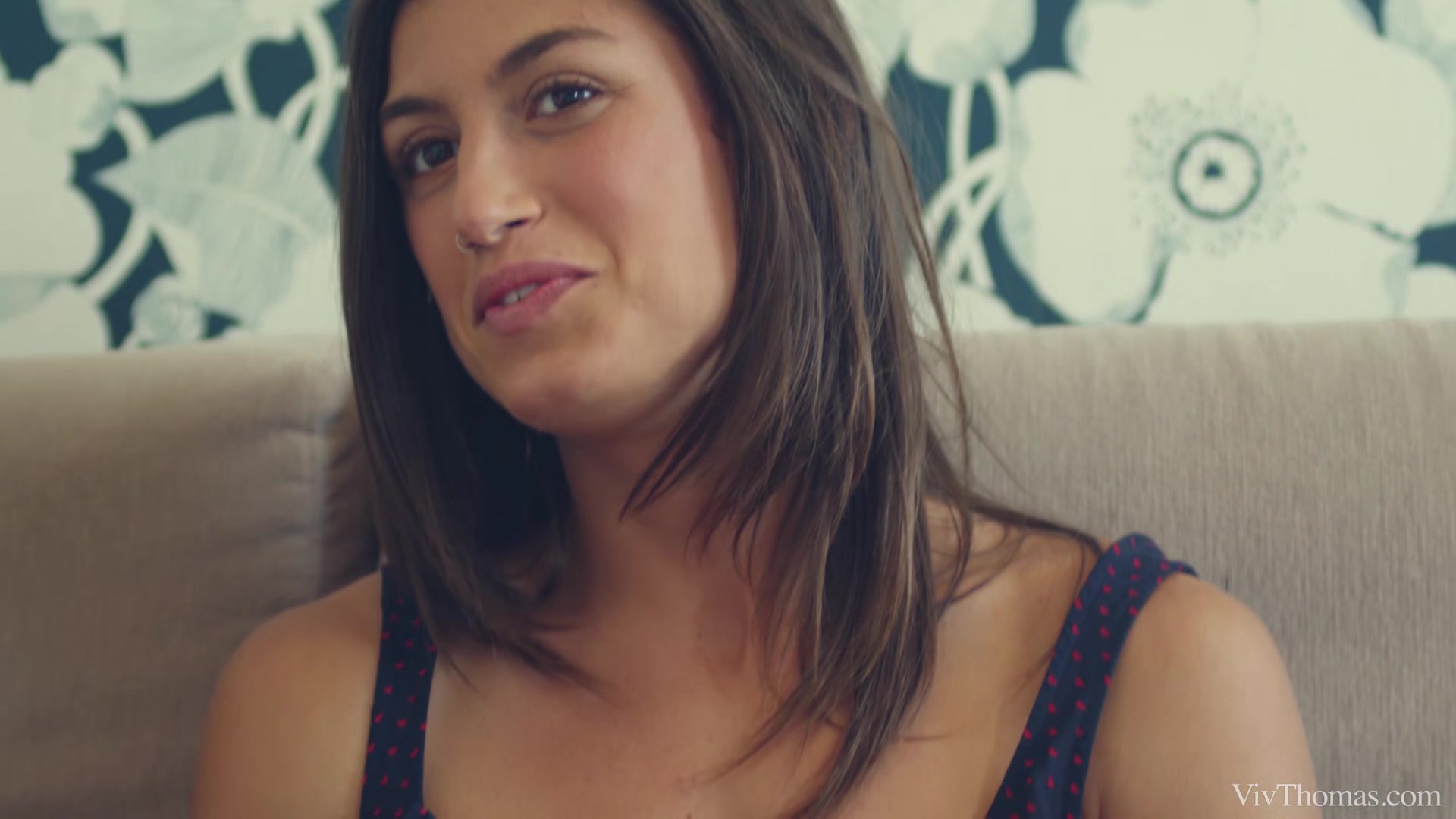Truth or Dare 2 - Vitalize - Julia Roca & Talia Mint - VivThomas