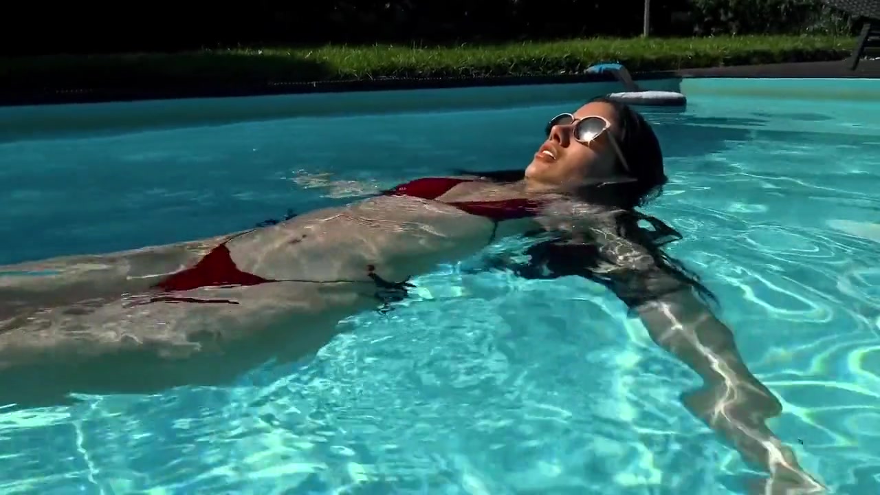 Yenifer Chacon - Big Ass Latina Swimming