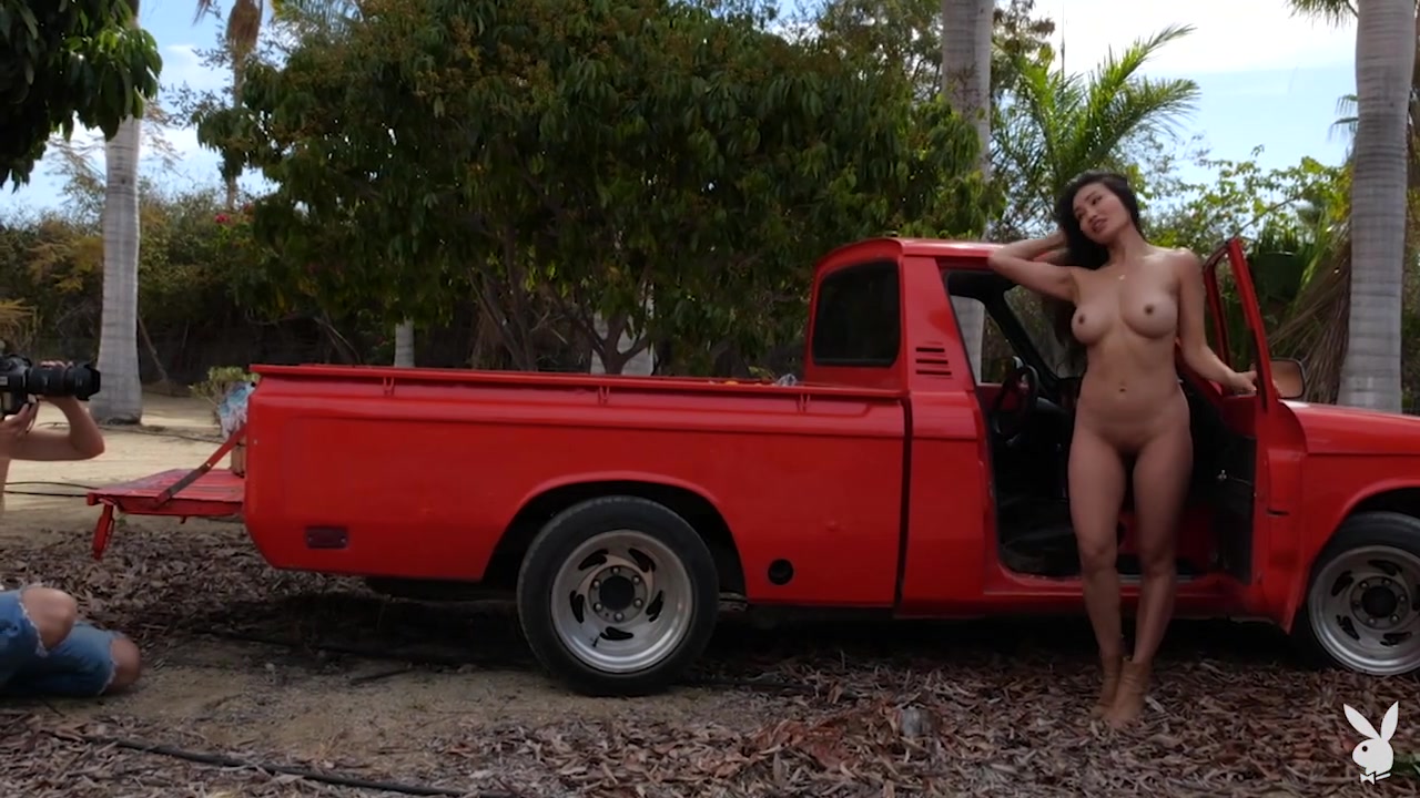 Viviane Leigh in Freshly Squeezed - PlayboyPlus