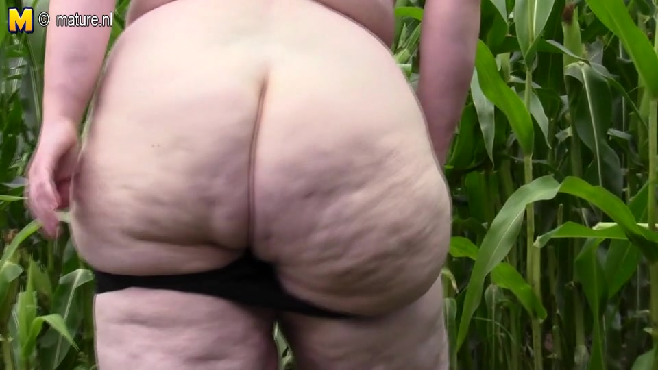 This Big Mama Loves To Play In A Cornfield - MatureNL