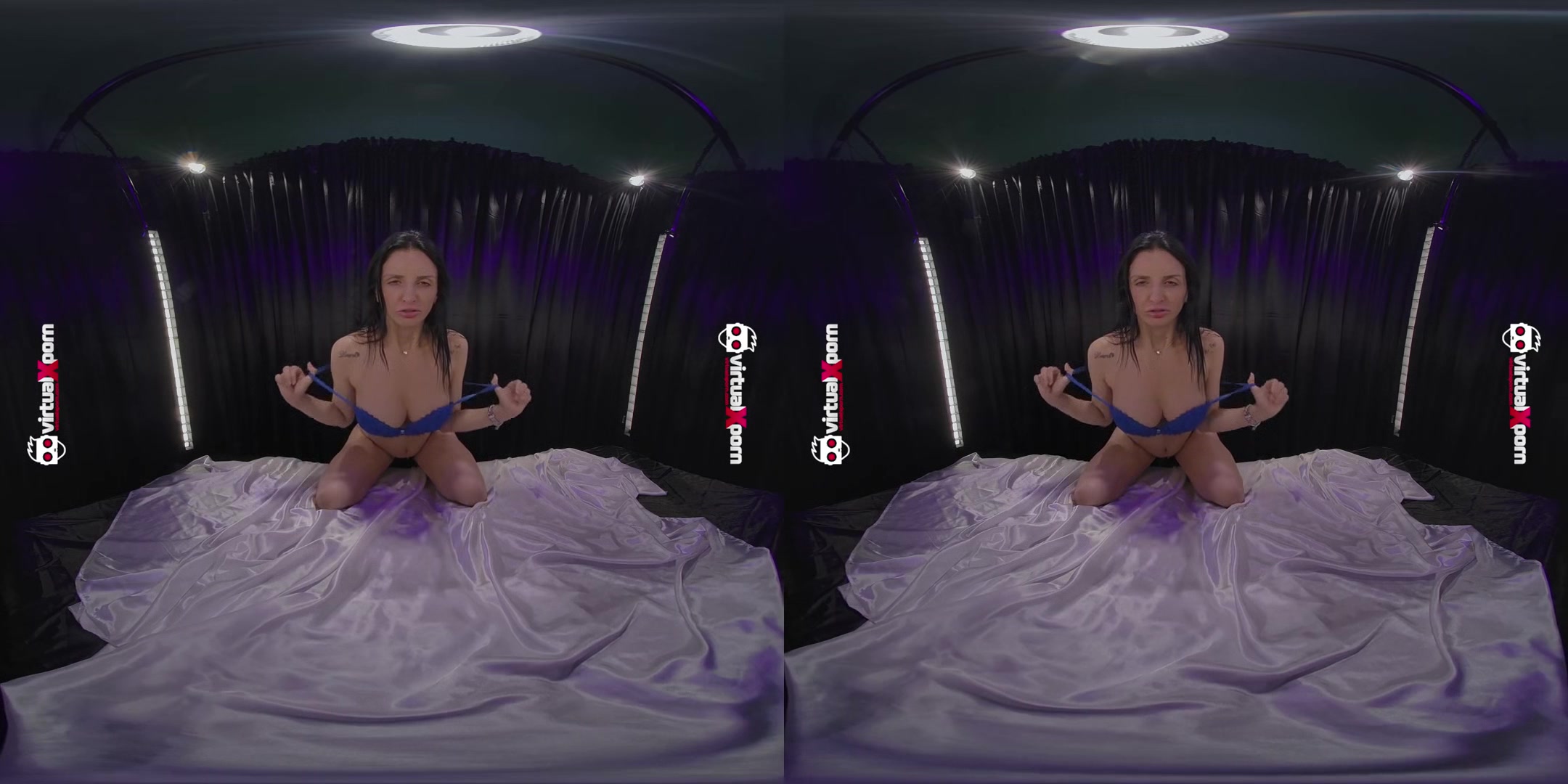Vitoria Vontese Stretch Her Pussy Hole Extreme