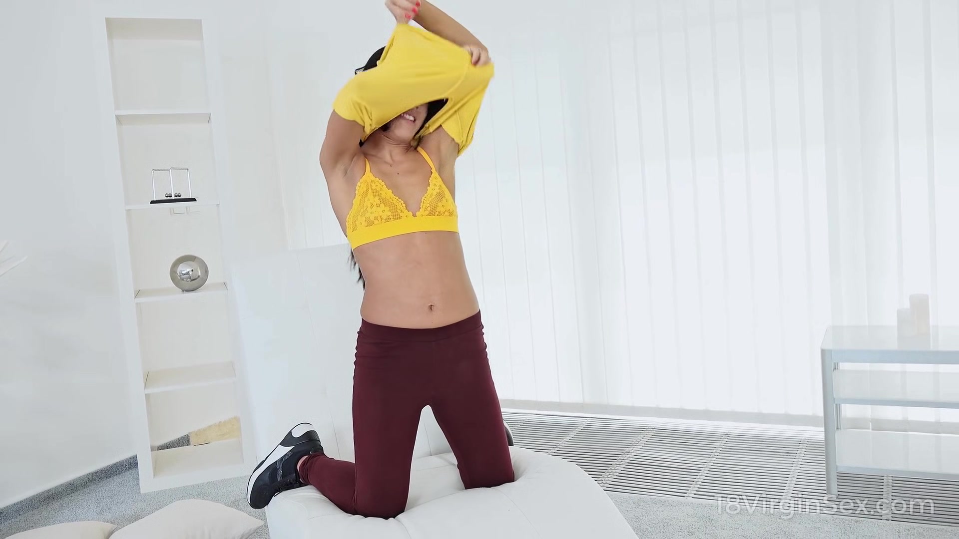 18 Virgin Sex - Cutie seduces cameraman into a fuck