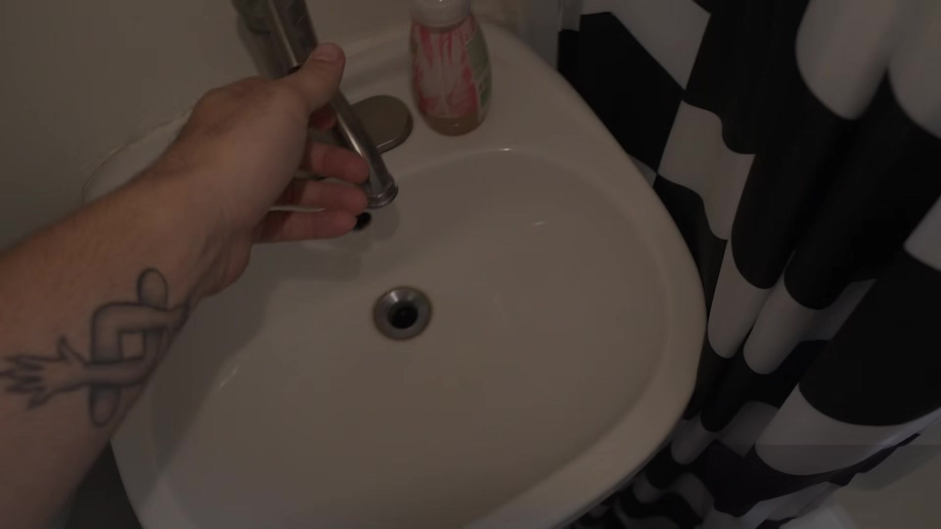 Nicole Aria Wants To Fuck A Stranger