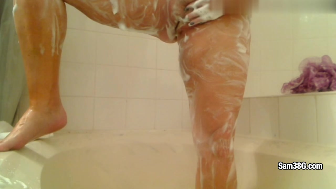 Samantha38g - Bath Time