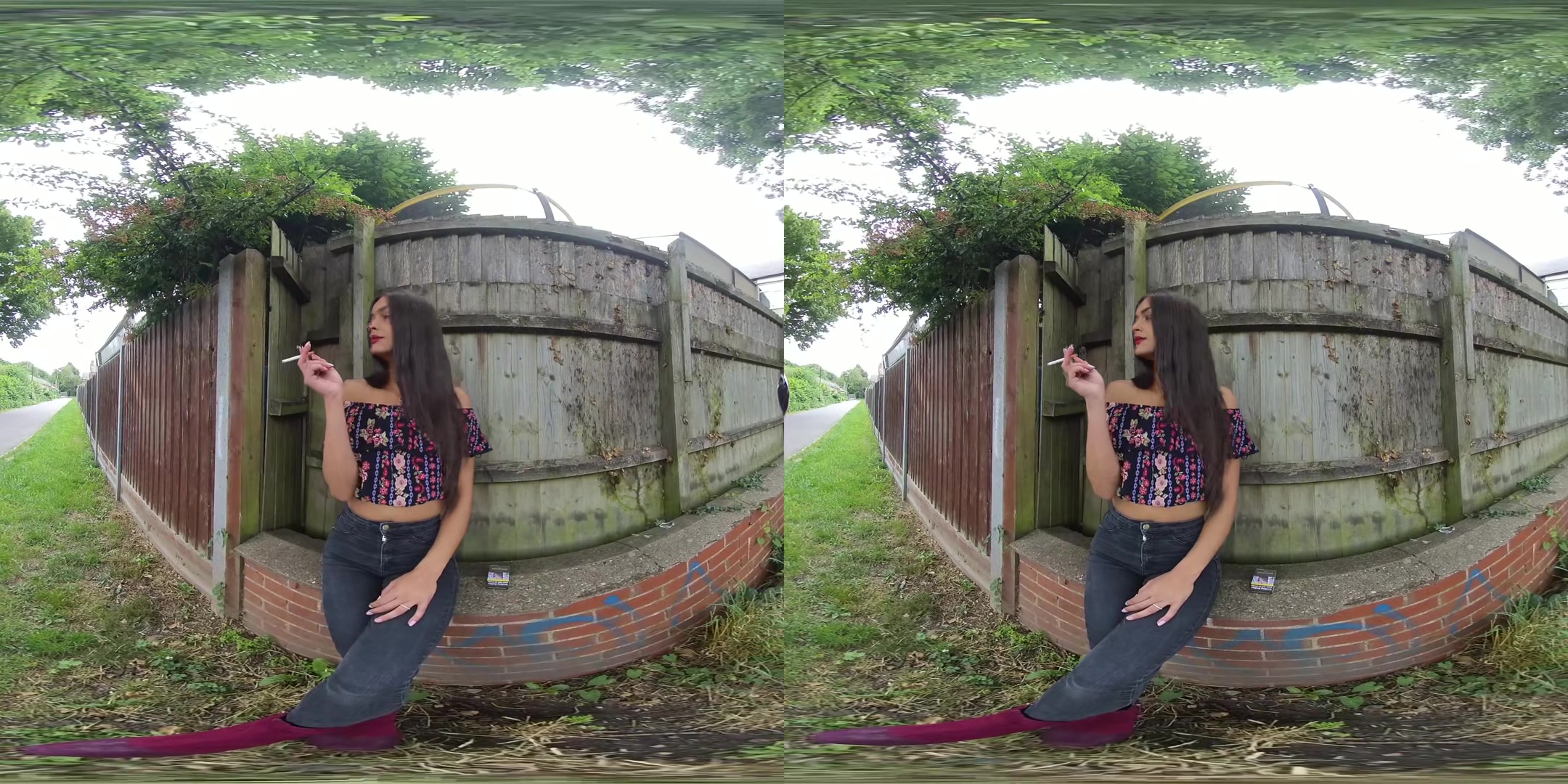 Kim Model - Dark Jeans - VRSmokers