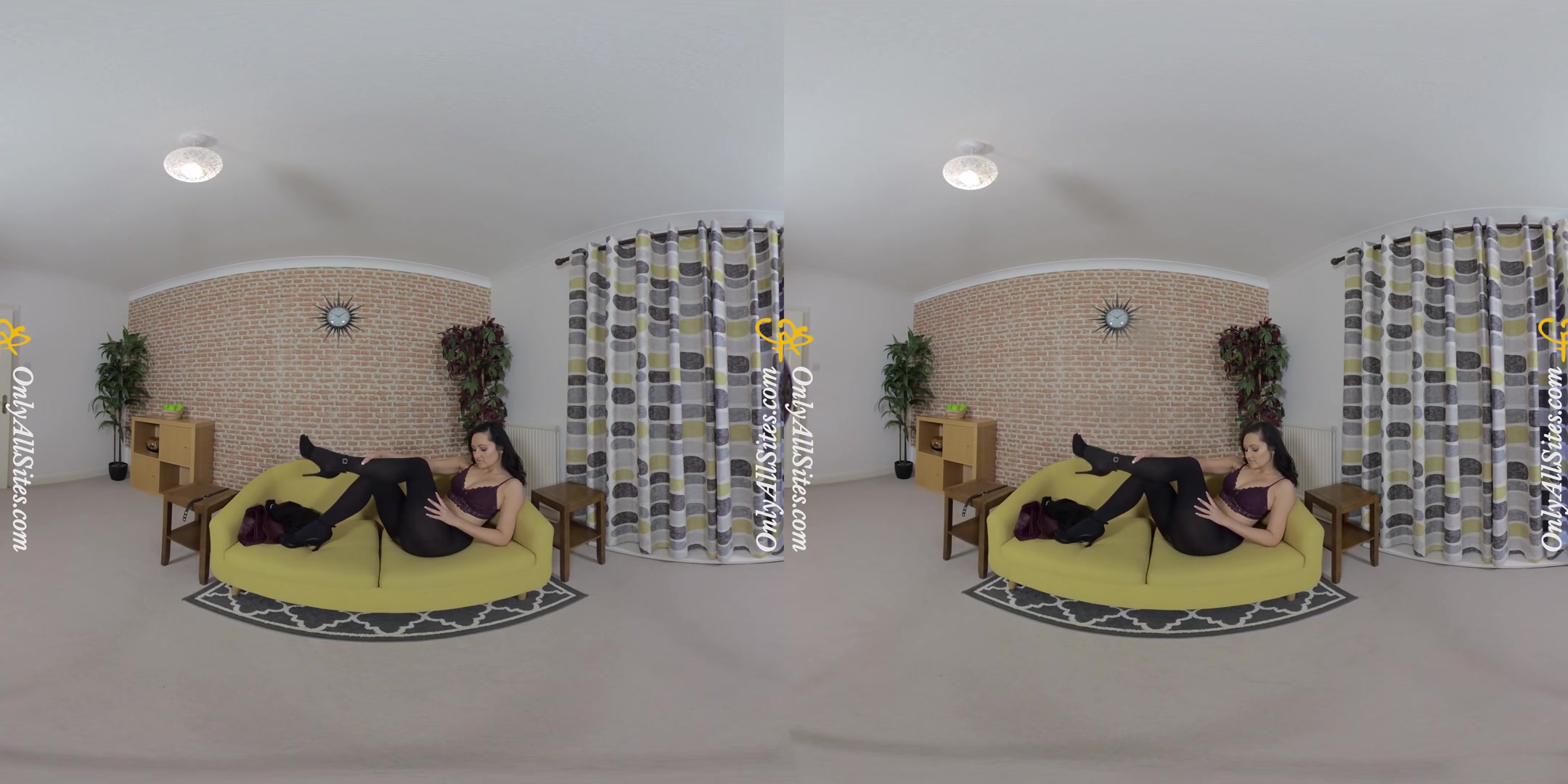Bonnie - In Pantyhose - OnlyTease