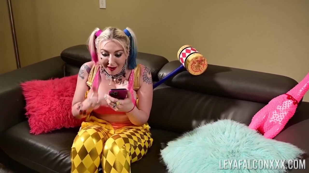I Invited Kinky Sex Clown To Have Nasty Sex With