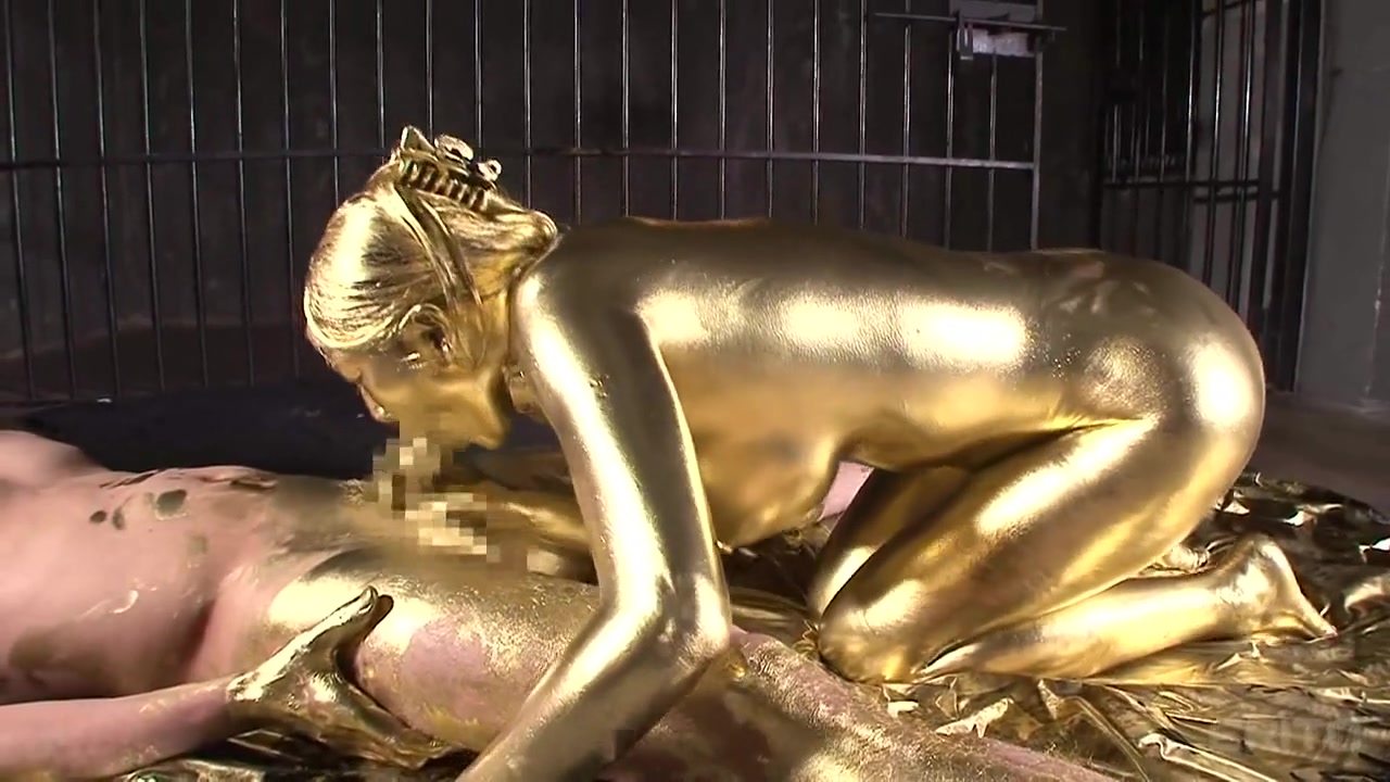Sexy Gold Fetish - CosplayInJapan