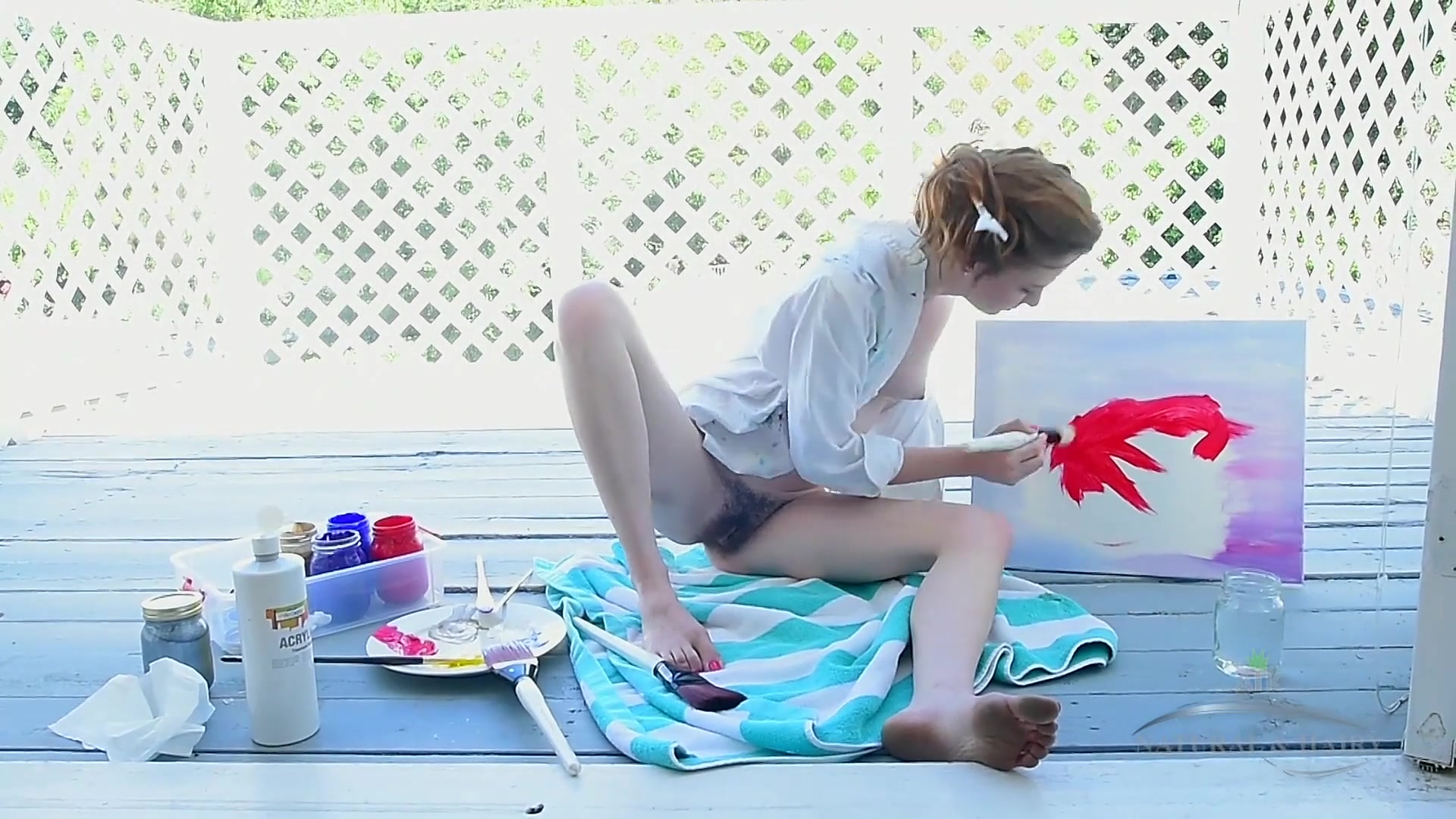 Emma Is Nudist Who Loves To Paint Fully Naked