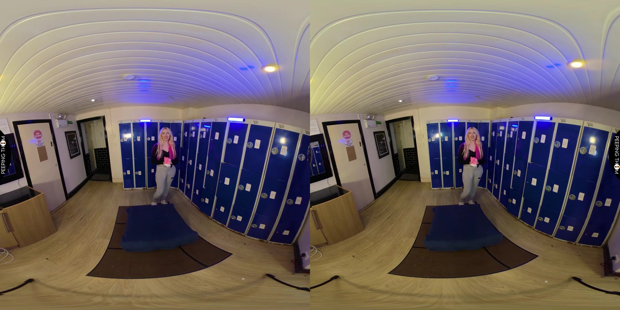 Gym Bunny - Peeping Thom - Vr Porn Video