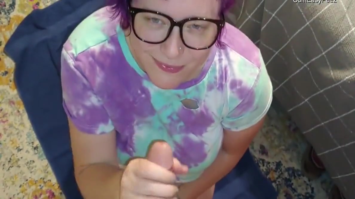 Cute Cumslut Makes Him Cum On Her Face