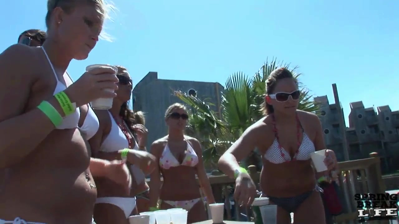 Bikinis and Tits Party at Spring Break - SpringbreakLife