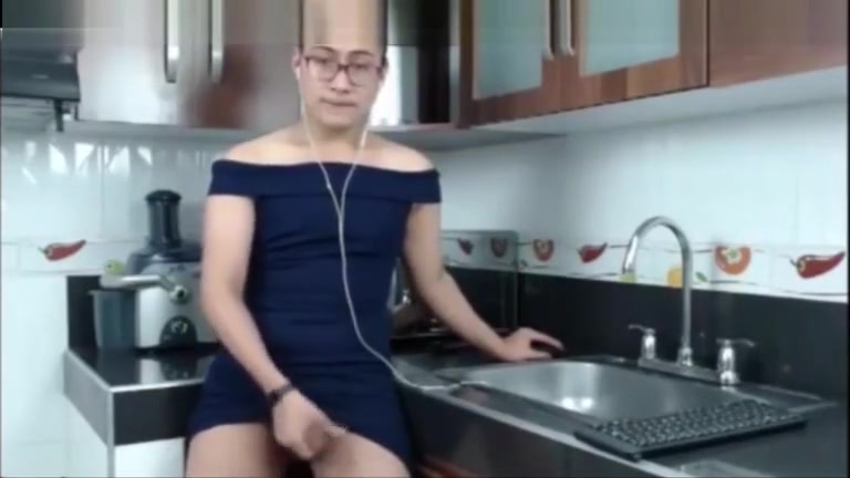 Monstercock lady-boy latin chick Jerking In The Kitchen!