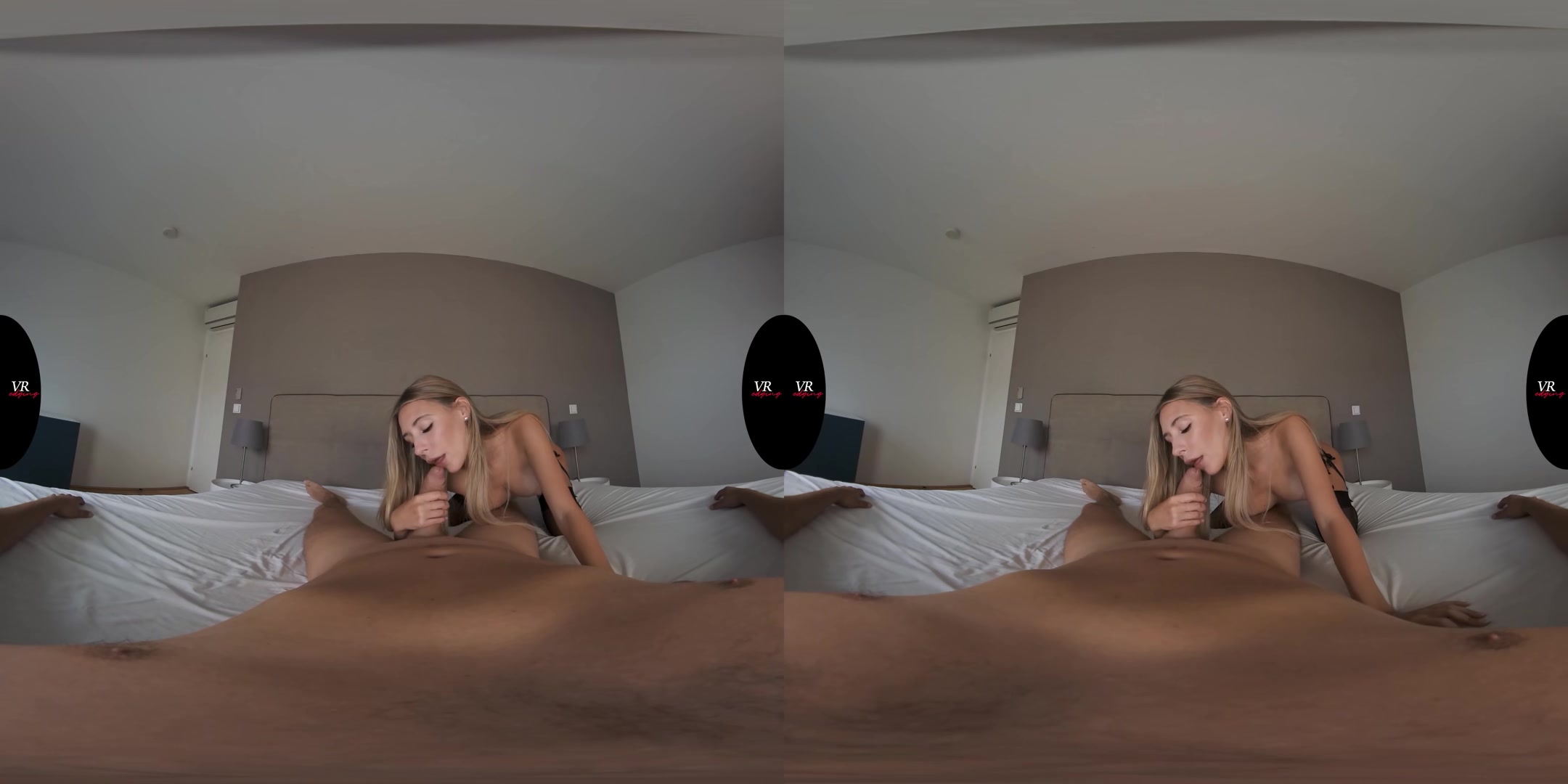 Petite Cutie Gives You Head - VRedging