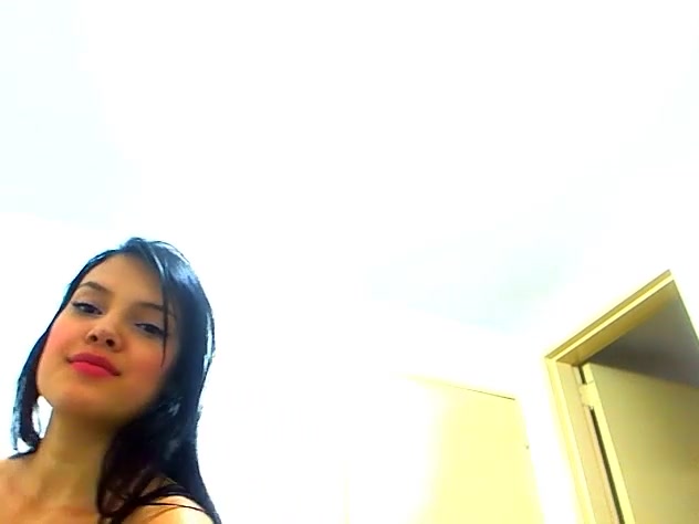Topless chick dancing and teasing on webcamera