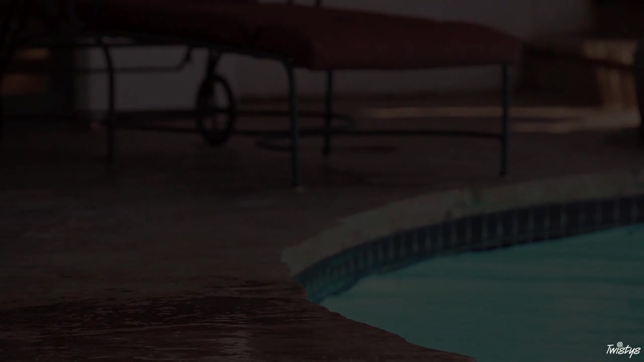 Samantha Bentley in Things May Get Wet... - TwistysNetwork