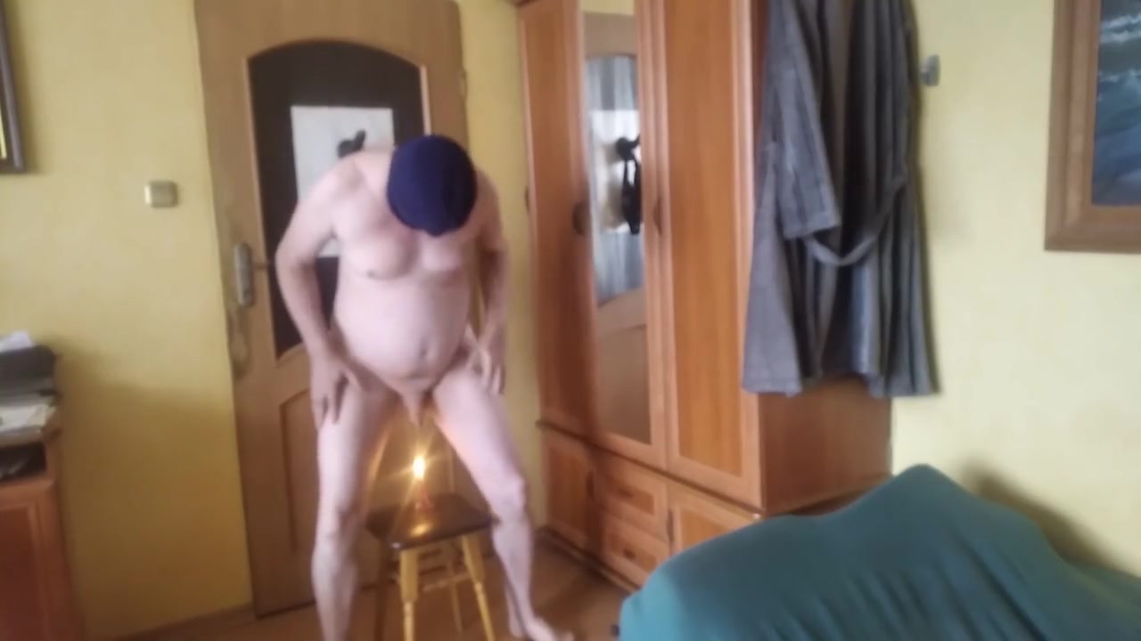 Slave Burns Its Balls And Ass On A Candle