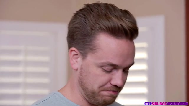 Poke A Tree With A Dick In It - S19:E3 - Stepsiblingscaught
