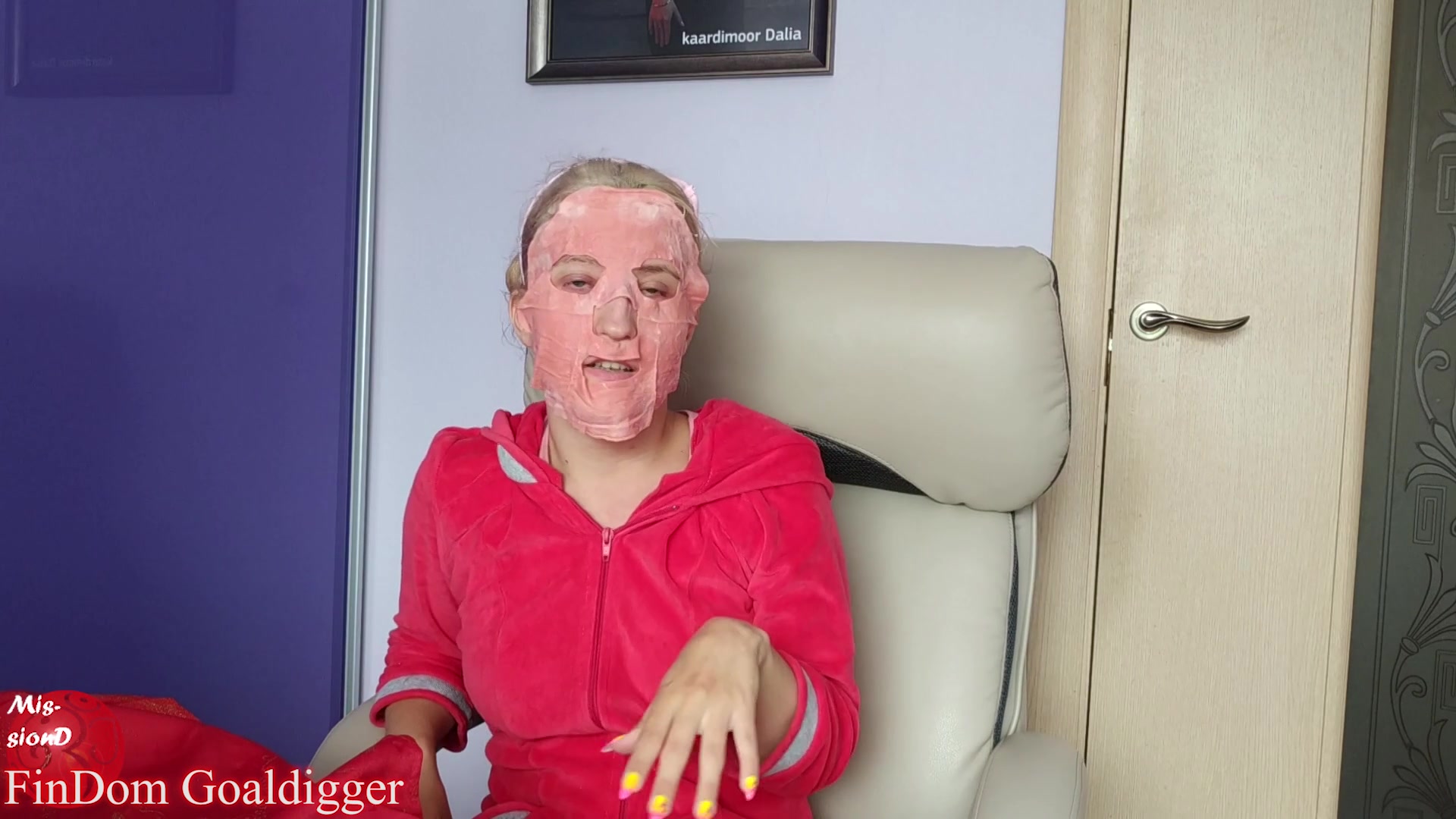 Findom Likes Expensive Pedicures - Sex Movies Featuring Findom Goaldigger