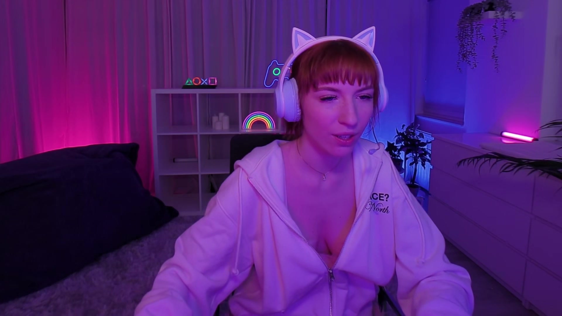 Erotic Gaming Session Starring Lilly Mays