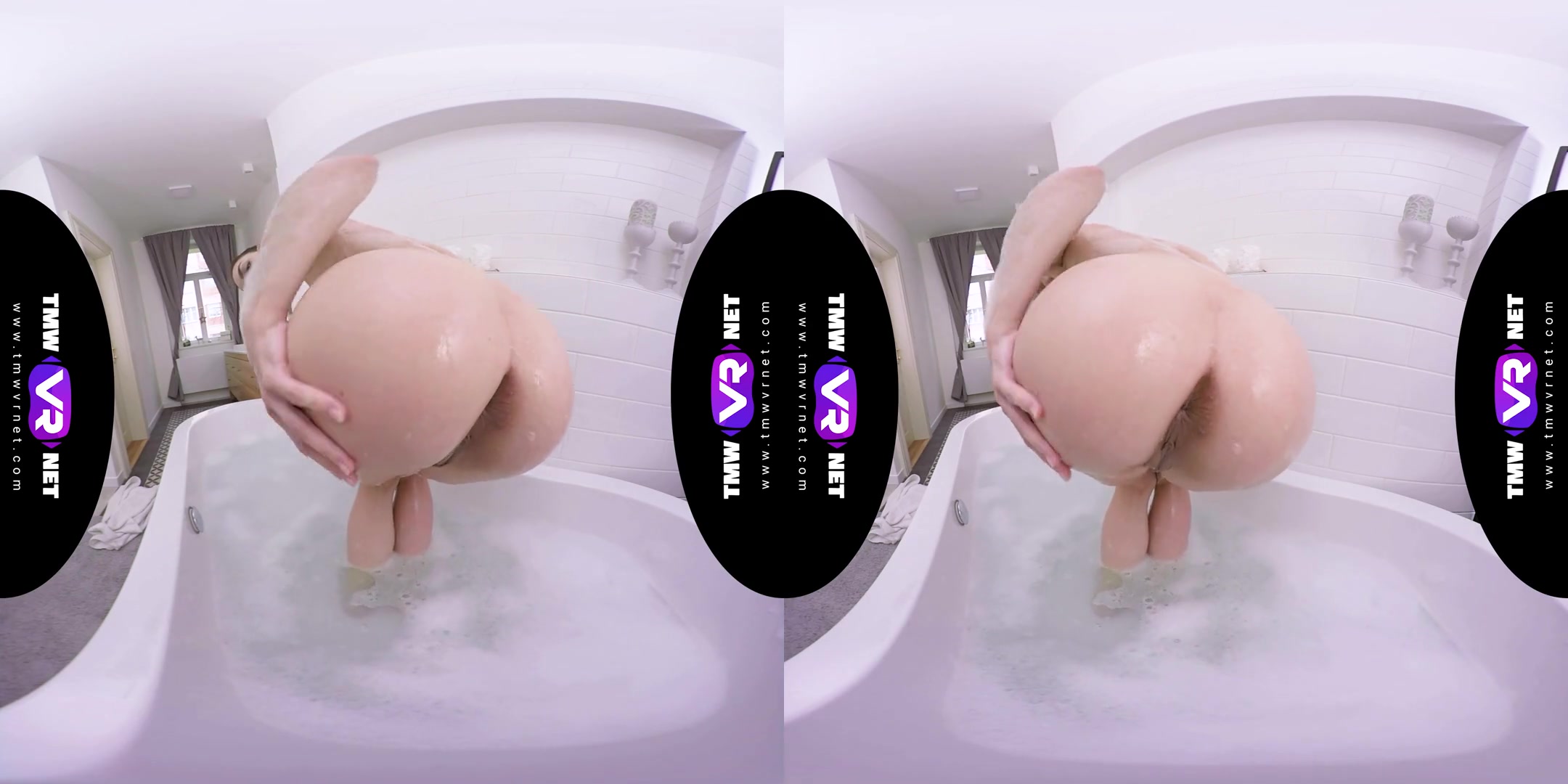 Arwen Gold in The Most Sensual Bath Solo By Arwen Gold In VR - TmwVRNet