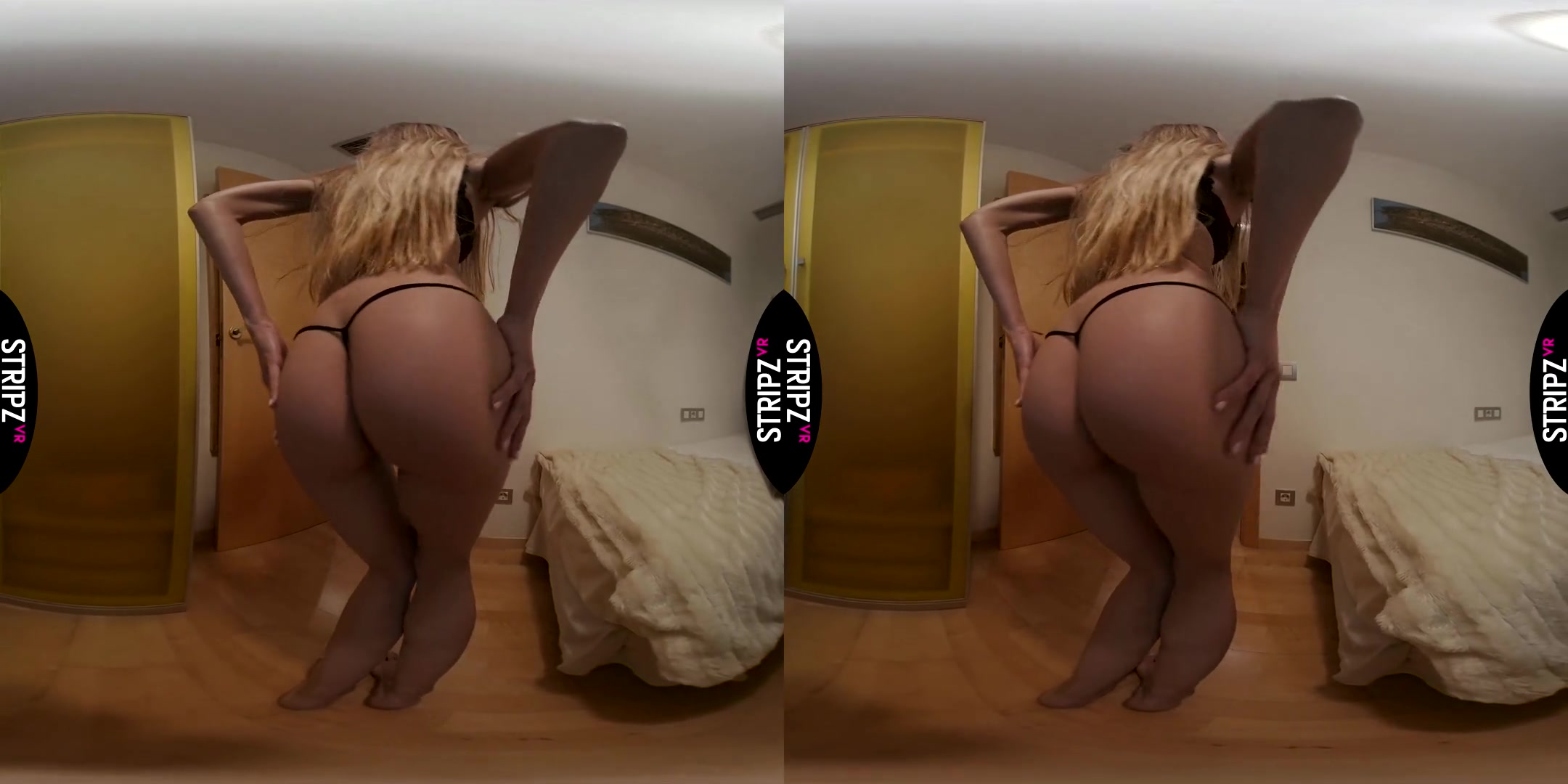 Galya Fedorova in Mmm... Rub it Against My Cunt - StripzVR