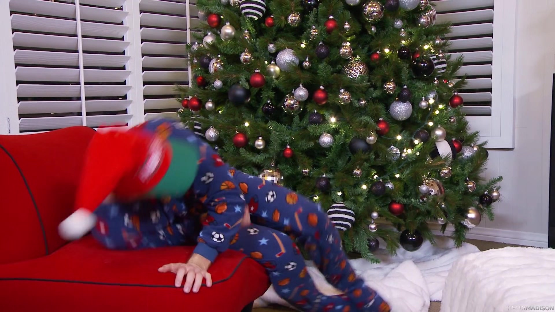 Bad Santa - Starring: Kelly Madison - PornFidelity