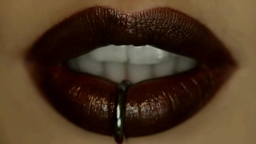 Trophy Wife Selina Bentz loves a big black cock