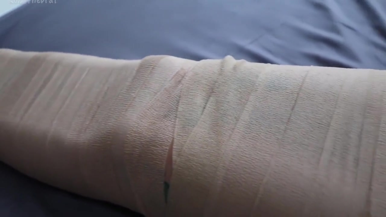 Roxy Mummification Tease And Denial